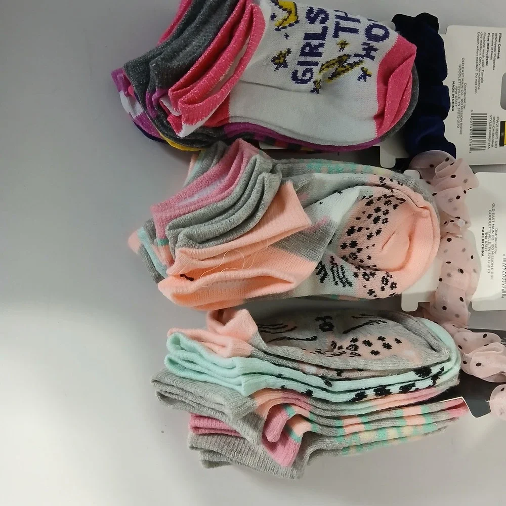 Girls No Show Socks & Hair Tie 6 Pack New With Tags shoe Size 1-7 set of 3 (18)